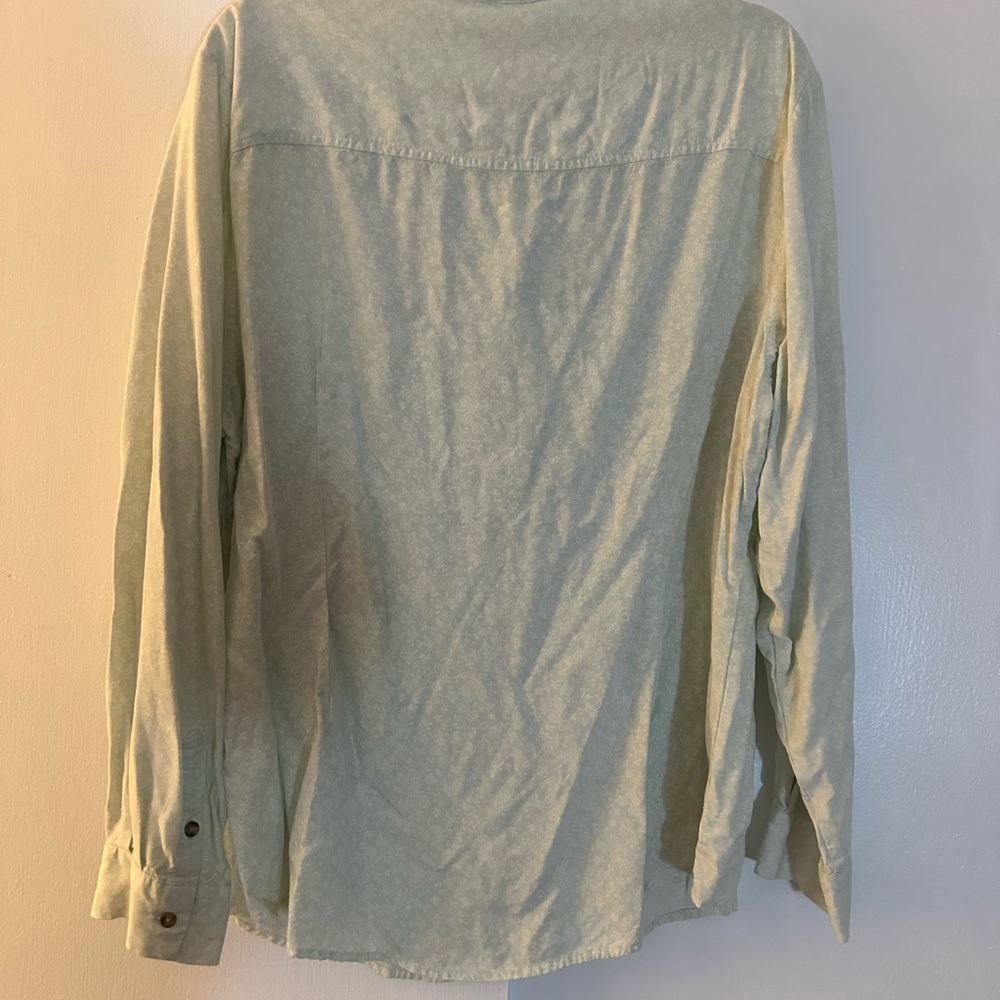 Universal Thread's Light Green Ruffle button up 2x Euc - Picture 8 of 10